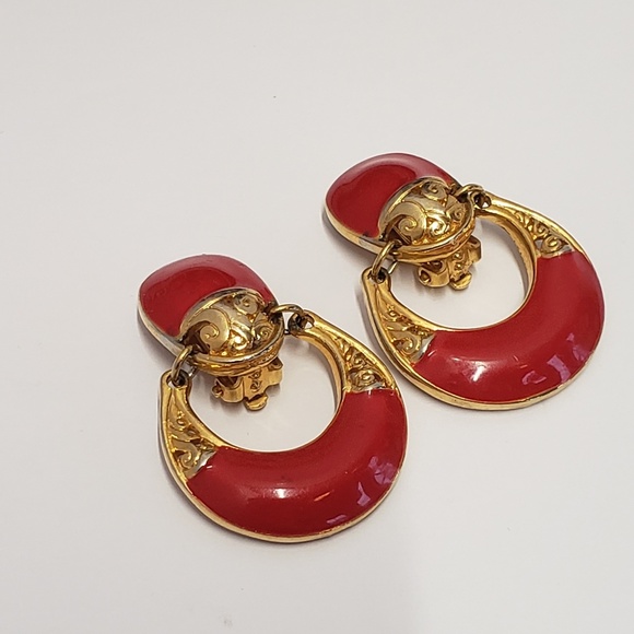 Berebi Jewelry - Vintage Berebi clip on earrings